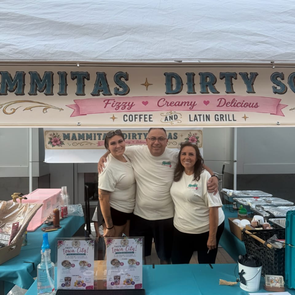 Mammitas team at an outdoor mobile event